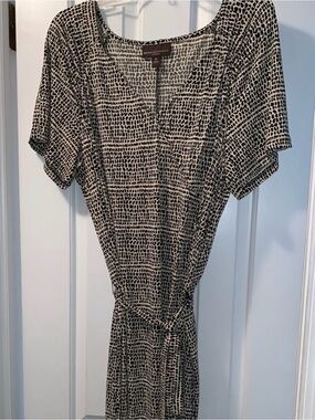 Dana Buchman Black and Cream Printed Midi Dress with Tie Waist